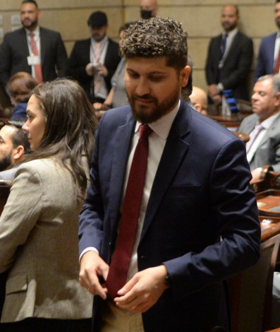 Vereadores falando durante o julgamento de Gabriel Monteiro na C&acirc;mara dos vereadores, no Centro do Rio de Janeiro, nesta quinta (18) - Sandro Vox/Ag&ecirc;ncia O Dia