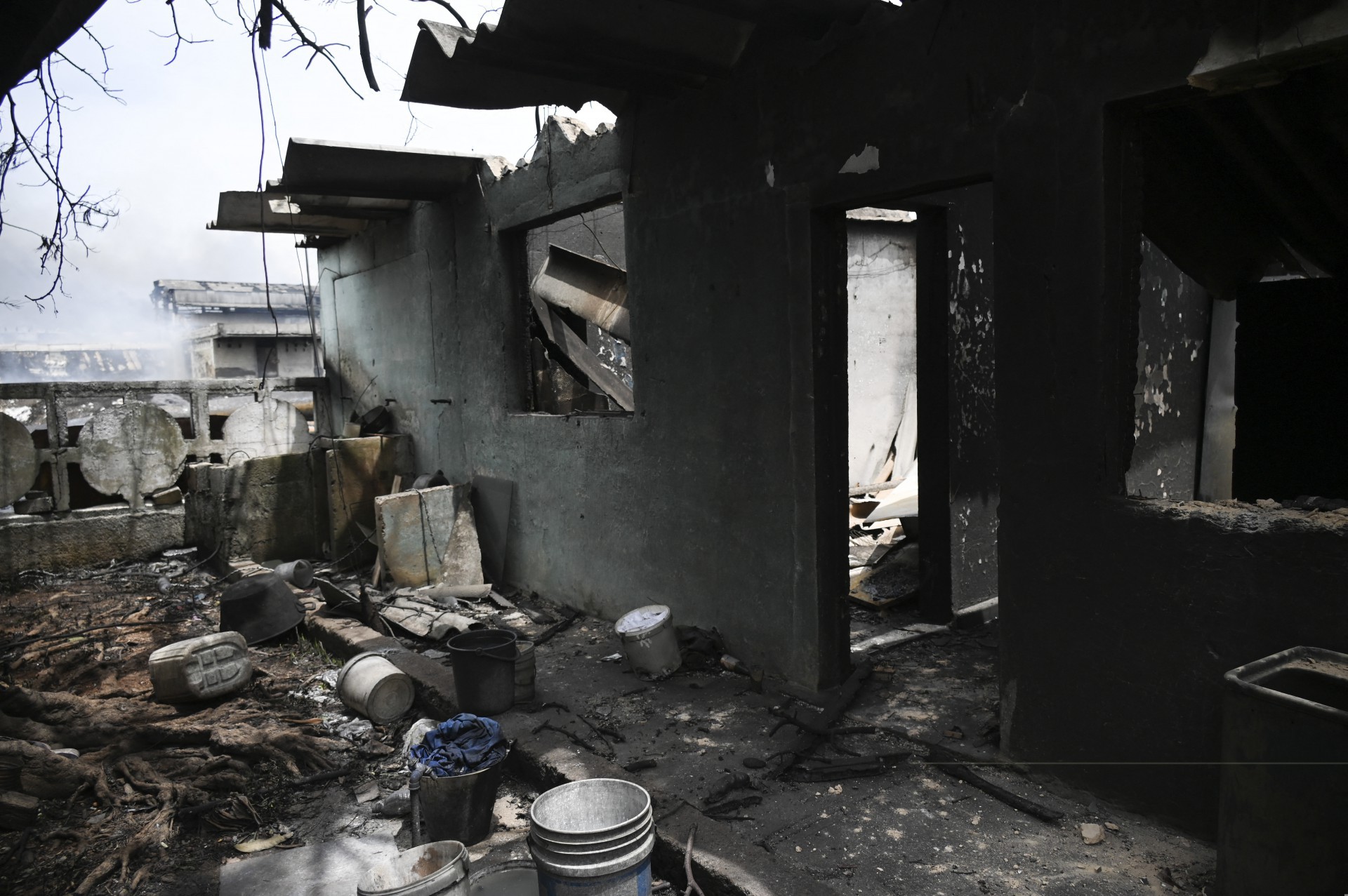 Cuba se despede das vítimas de incêndio em tanques de petróleo - YAMIL LAGE / AFP