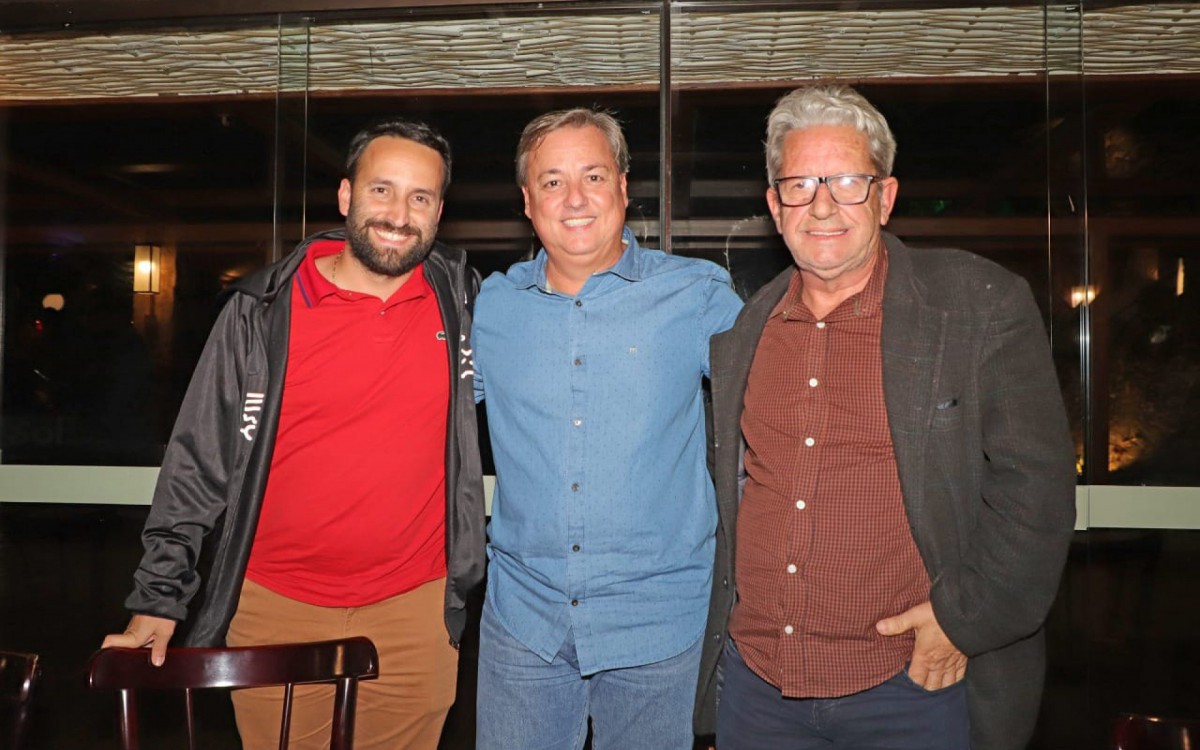 'Estamos anunciando uma parte do que faremos no nosso primeiro mandato', afirmou Alexandre Martins, Prefeito de B&uacute;zios em coletiva