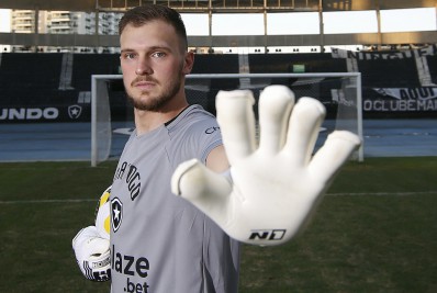 Novo reforço do Botafogo, Lucas Perri exalta Jefferson e Gatito e destaca: 'Espero aprender muito aqui'
