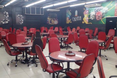 Polícia interdita bingo clandestino em Brás de Pina