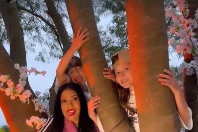 Após anúncio do fim da dupla, Simaria publica vídeo ao lado dos filhos