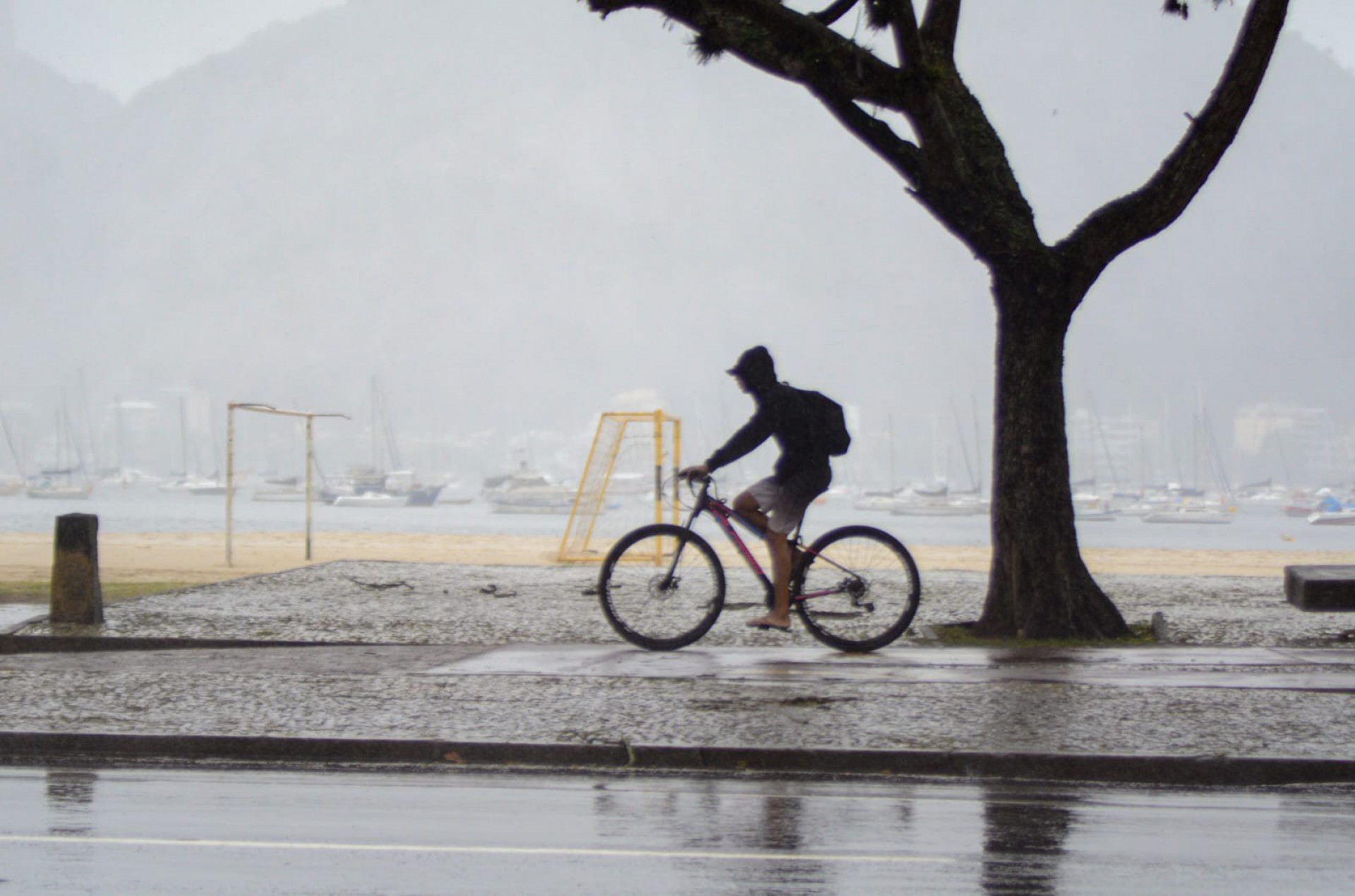Tempo deve permanecer instável até a quarta-feira - Arquivo/Vanessa Ataliba/Agência O Dia