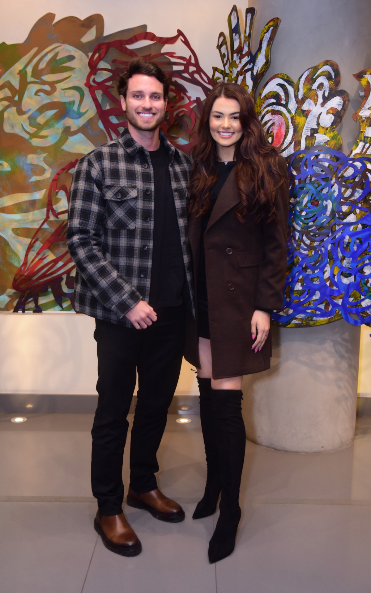 Eslov&ecirc;nia e Lucas conferem pe&ccedil;a em S&atilde;o Paulo