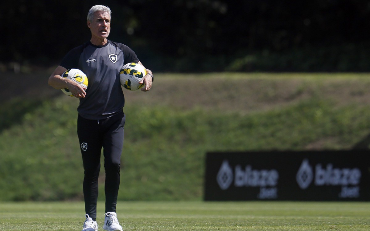 Botafogo de Lu&iacute;s Castro precisa da vit&oacute;ria neste s&aacute;bado