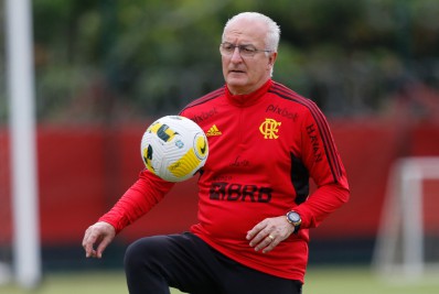 Flamengo tem bom retrospecto contra times de Mano Menezes, adversário desta quarta