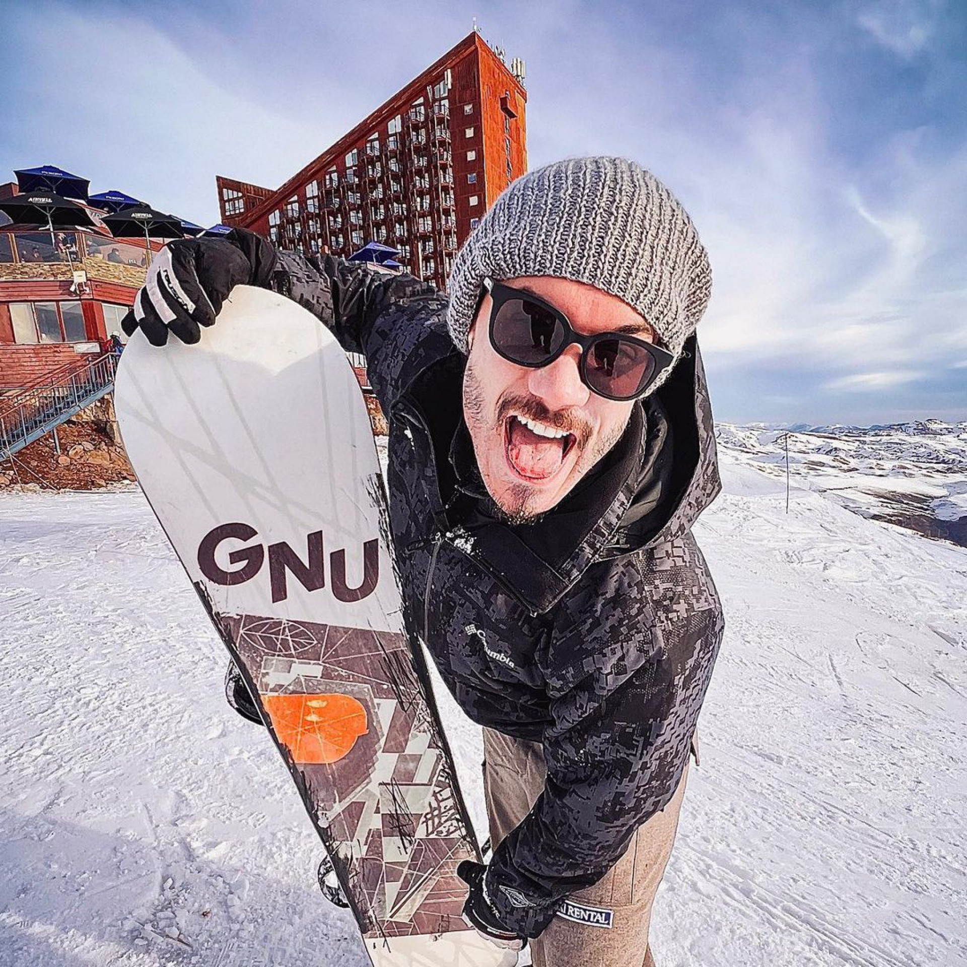 Eliezer passa perrengue com neve em viagem - Reprodução Internet