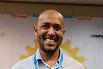 Tragédia leva estudante a criar tecnologia para despoluir rios