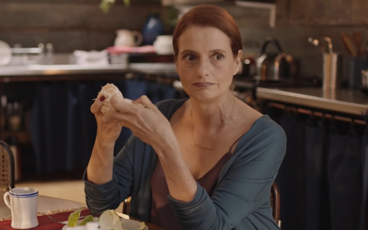 Denise Fraga é um dos nomes que faz participação no filme '45 do Segundo Tempo' - Reprodução