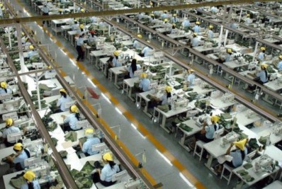 Faturamento das fábricas segue em alta, mas emprego cai em agosto, diz CNI