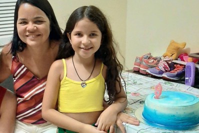 Criança morre e mãe fica em estado grave após acidente em Niterói