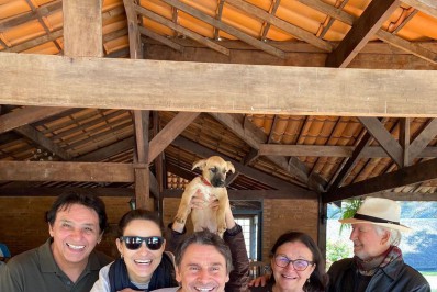 Murilo Rosa faz 52 anos e celebra com família