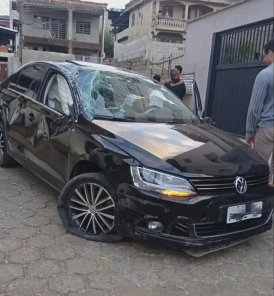 Homem sem CNH atropela cinco crianças e é preso após teste do bafômetro