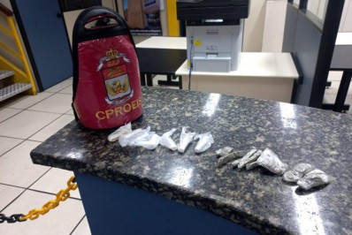 Adolescente é apreendido com drogas em Arraial do Cabo