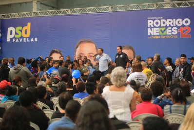 Rodrigo Neves, Santa Cruz e Paes se reúnem com líderes comunitários