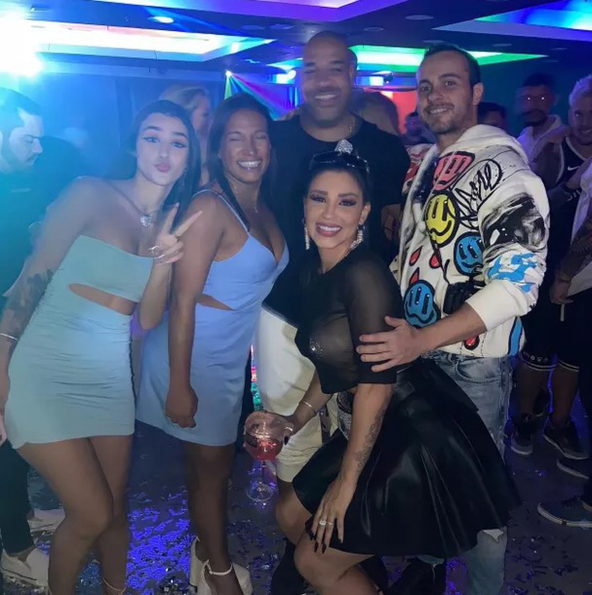 Jenny Miranda com a filha, Beatryz, na festa com Adriano e amigos - Arquivo Pessoal
