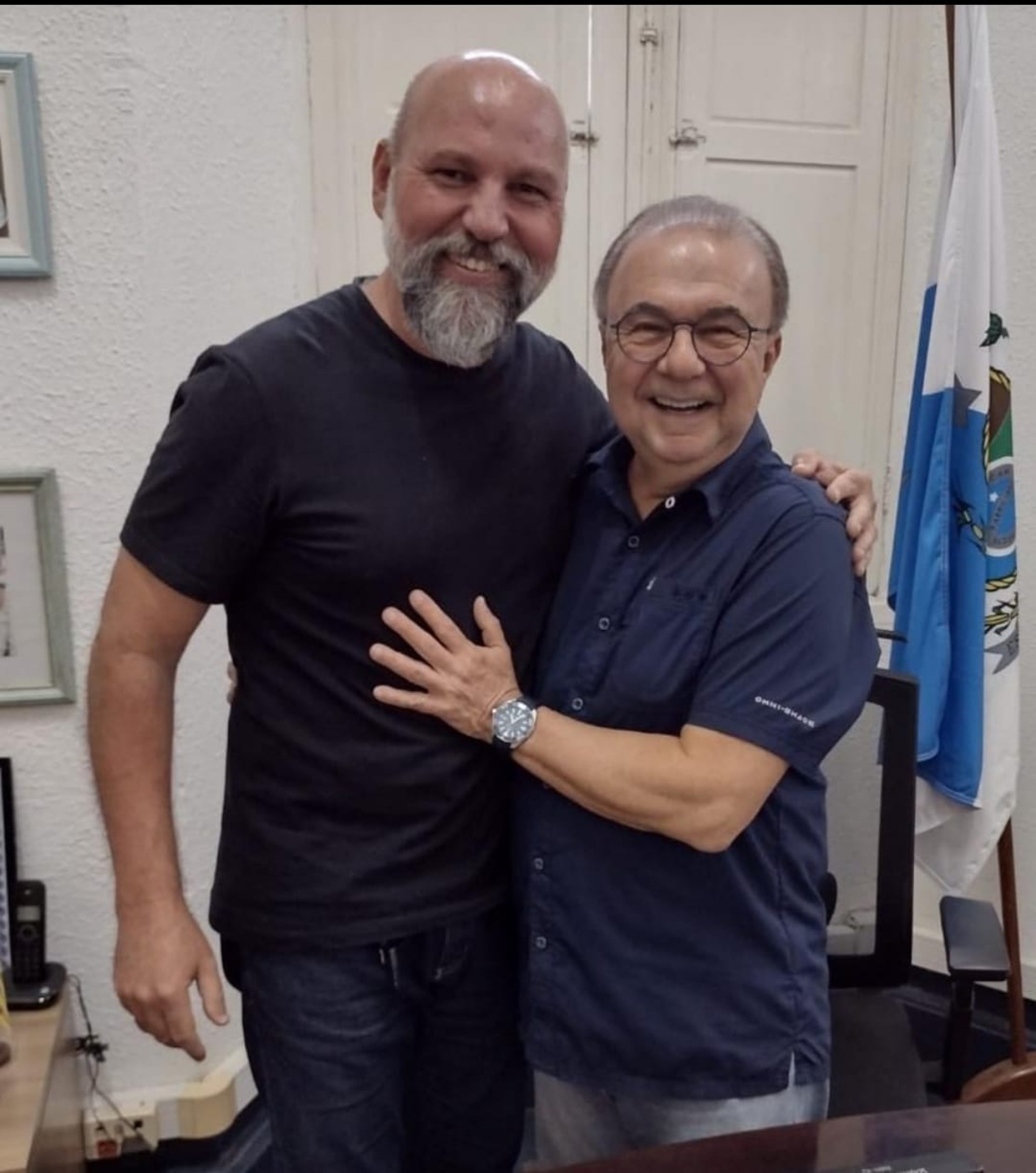 Prefeito de Angra dos Reis, Fernando Jord&atilde;o, era amigo do ex-Secret&aacute;rio de Comunica&ccedil;&atilde;o Social, jornalista Jesiel Ferreira Lucas, de O DIA. Ambos nutriam grande admira&ccedil;&atilde;o e respeito m&uacute;tuos