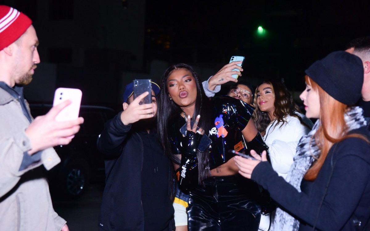 Ludmilla e Brunna Gon&ccedil;alves chegam para o show de Rosal&iacute;a