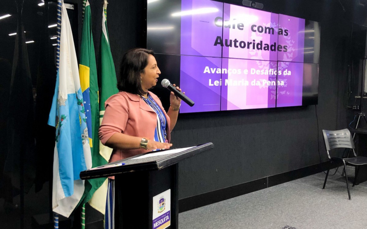 Mesquita debate viol&ecirc;ncia contra mulher