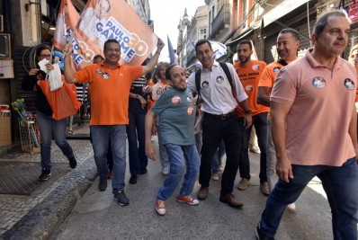 Paulo Ganime defende incentivos ao comércio durante caminhada na Saara