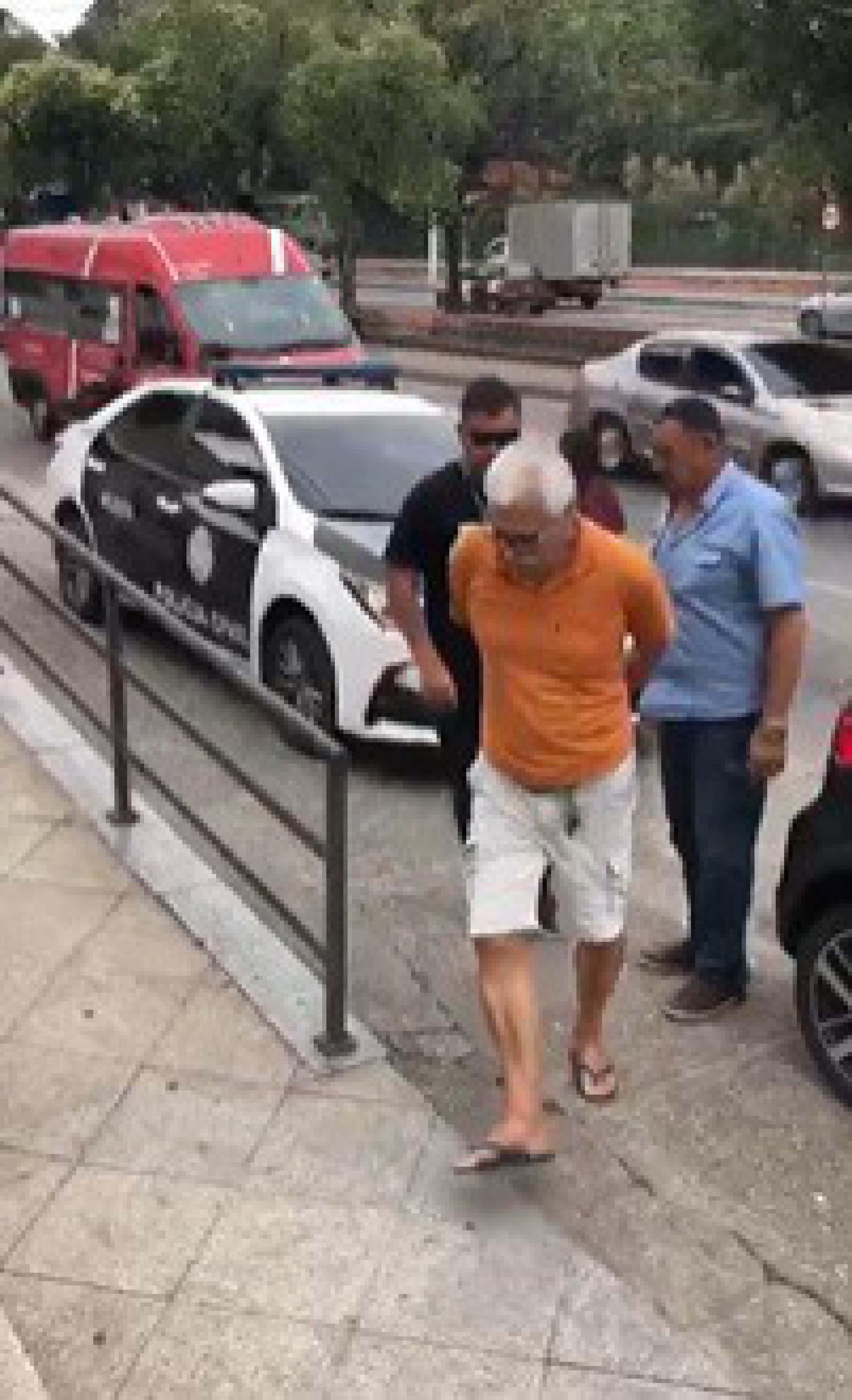 Suspeito, identificado como Cidimar da Concei&ccedil;&atilde;o Lopes, de 67 anos, &eacute; apontado como respons&aacute;vel pelas vendas dos produtos desviados - Reprodu&ccedil;&atilde;o