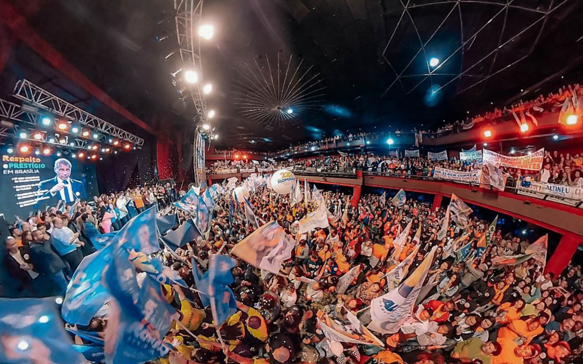 Uma multidão acompanhou o lançamento da Candidatura de Guilherme Delaroli a Deputado Estadual