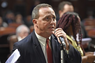 Deputados da Alerj lutam pela manutenção das rádios MEC e Nacional