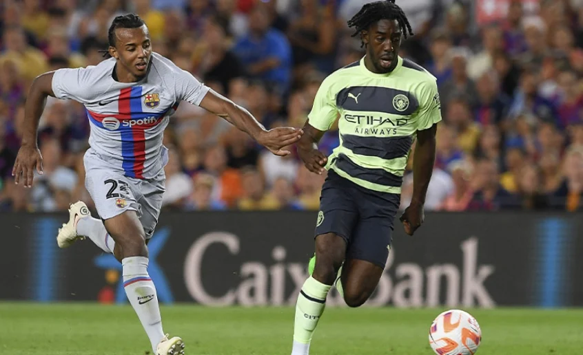 Em jogo com seis gols, Barcelona e Manchester City empatam em amistoso beneficente