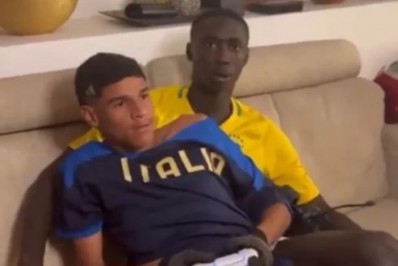 Luva de Pedreiro grava vídeo com Khaby Lame e viraliza nas redes sociais