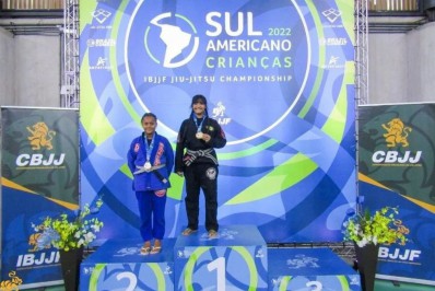 Lutadores cabistas mirins conquistam medalhas no Sul Americano de Jiu-Jitsu