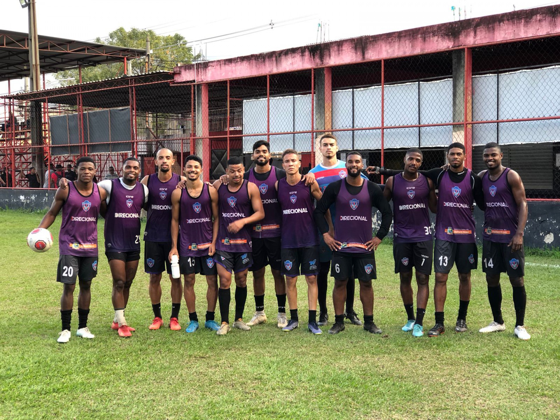 Jogadores do SE Belford Roxo após o jogo-treino contra o Futuro Bem Próximo - Edson VHL / SEBR