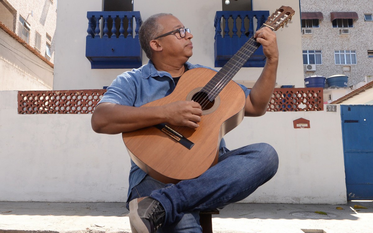 Aula de cavaquinho Fabrício Silva