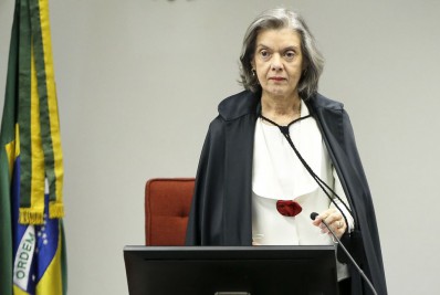 Ministra do STF manda arquivar pedido de investigação sobre presidente