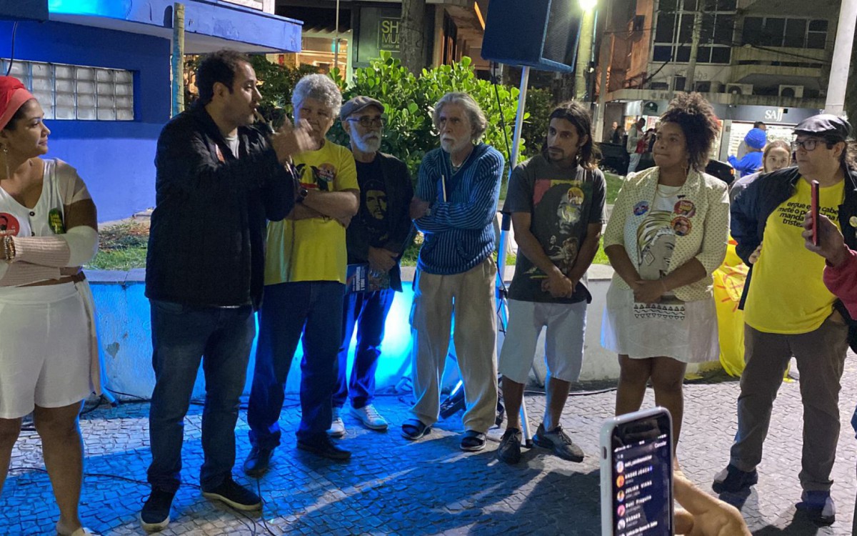 Renata Souza no Comício do PSOL