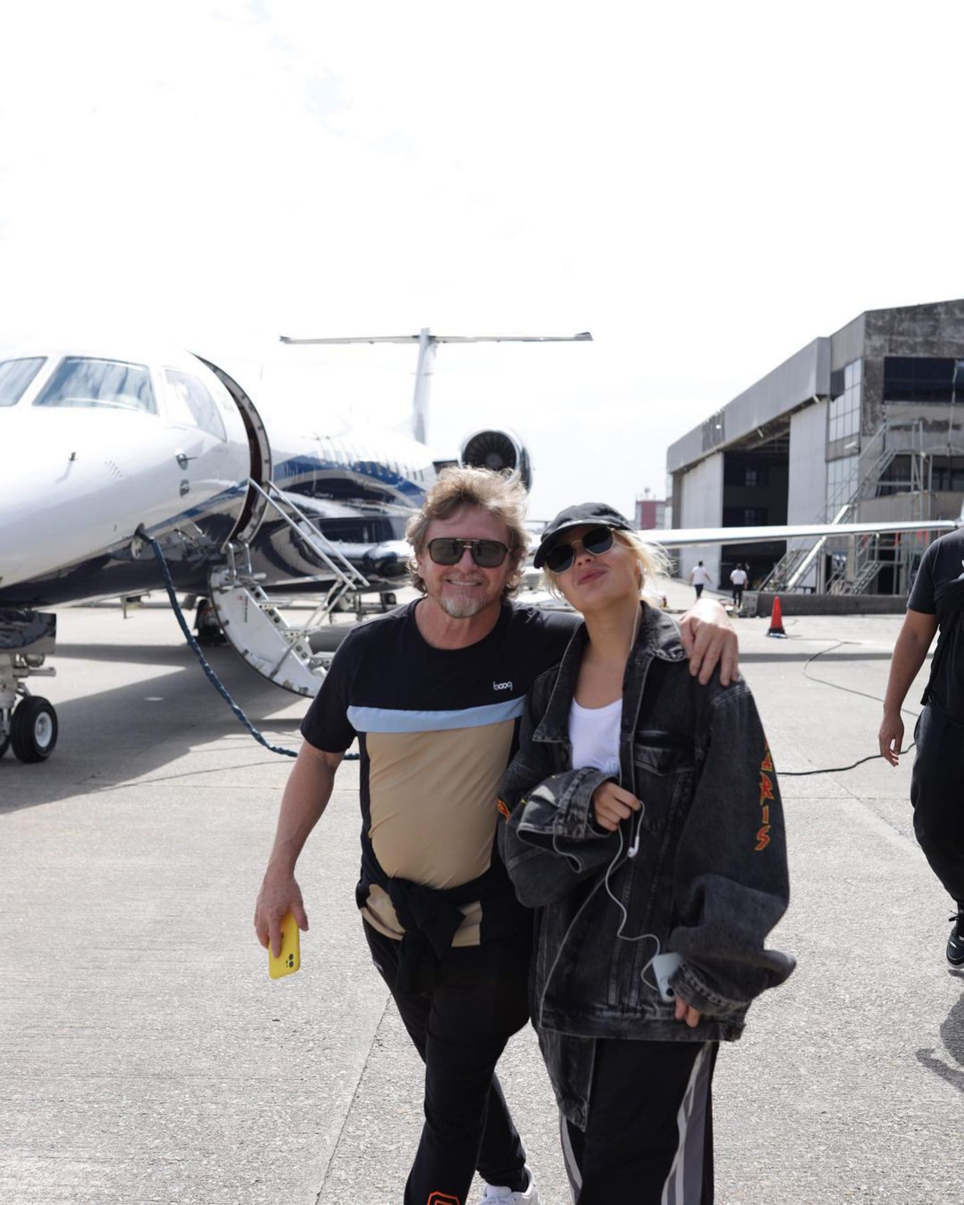 Luisa Sonza leva pai para passeio de avião - Reprodução Internet