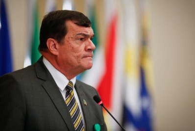 Ministro diz que investimentos em Defesa estimulam desenvolvimento