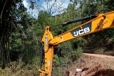 Encosta é recuperada na estrada de Stucky