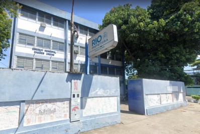 Estudantes voltam às aulas em escola que menino de 11 anos foi atingido, em Bangu 