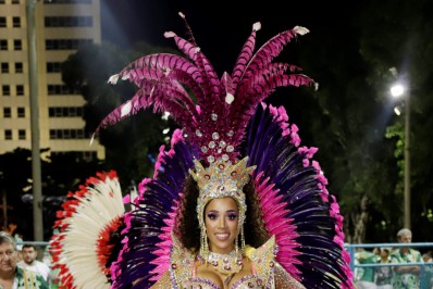 Francesa Laurence Lescot é a mais nova musa da Inocentes de Belford Roxo
