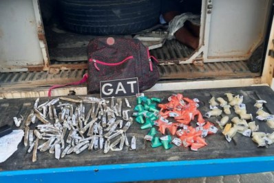 Após denúncias, GAT prende homem com arma e drogas em Araruama