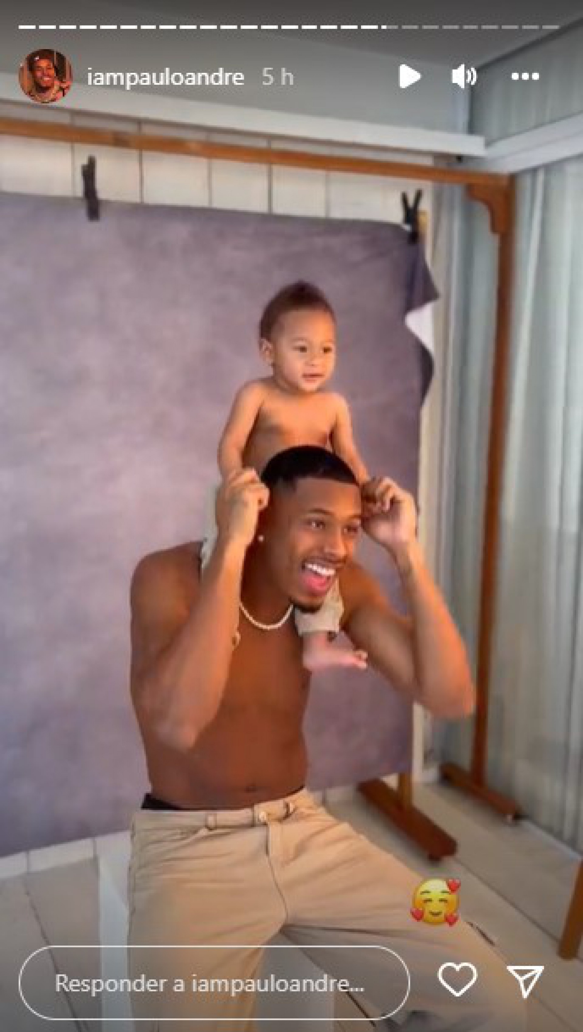 PA faz ensaio de aniversario com PAzinho - Reprodução Internet