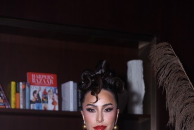 Famosos capricham nos looks para evento de gala em São Paulo