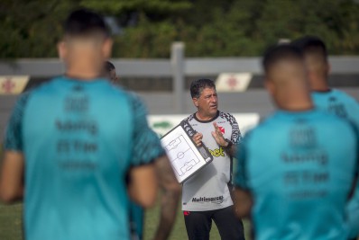 Poupado, Raniel desfalca o Vasco contra o Bahia