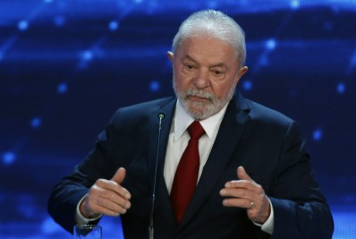 Lula diz em entrevista que 'fica muito à vontade' para discutir corrupção