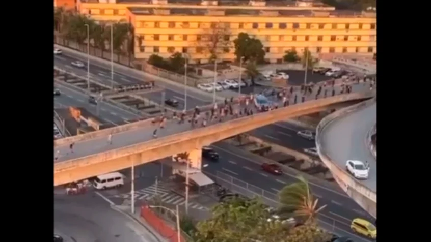 Antes do clássico no Nilton Santos, torcedores entram em confronto com a PM