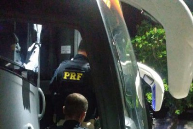 Adolescente de 16 anos que fugia da Bahia para encontrar namorado virtual no Rio é resgatada pela PRF