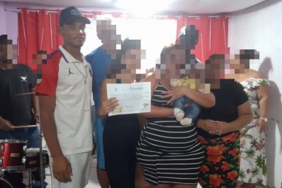 Jovem morre após ser baleado dentro de casa em Nova Iguaçu