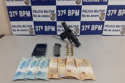 Homem em regime semiaberto sofre acidente com carro roubado