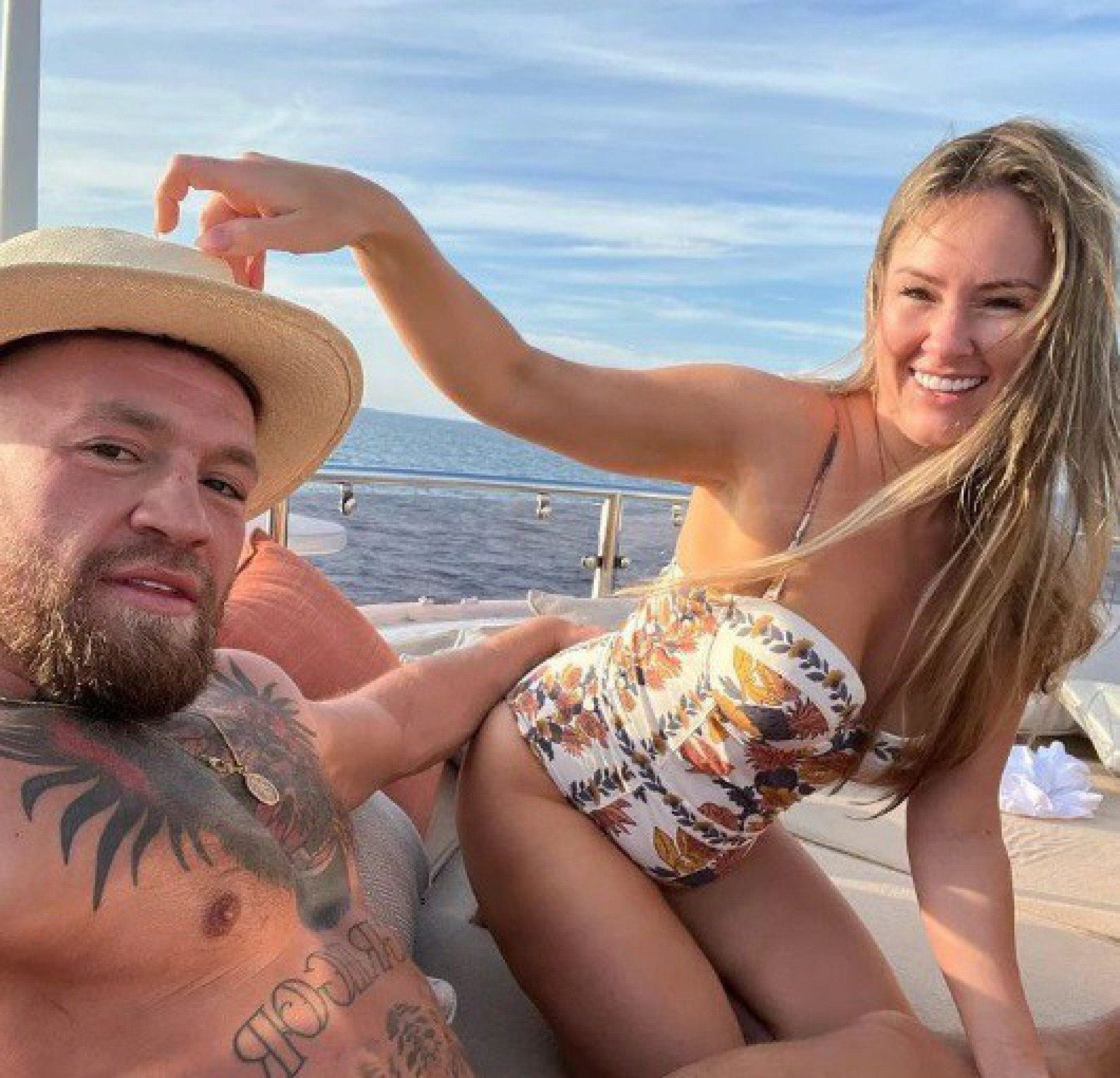 Vídeo! Estrela do UFC, Conor McGregor divulga suposta imagem de sexo oral envolvendo esposa Jornal MEIA HORA imagem