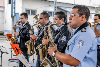 Alunos da rede municipal de ensino recebem projeto musical da Guarda Municipal de Itaboraí